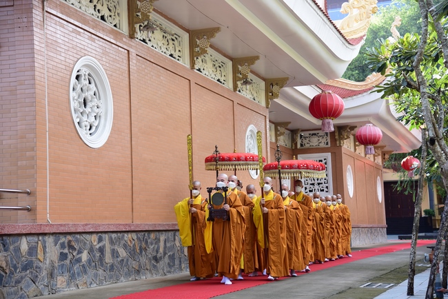 Lễ truyền giới Sa di Phương Trượng